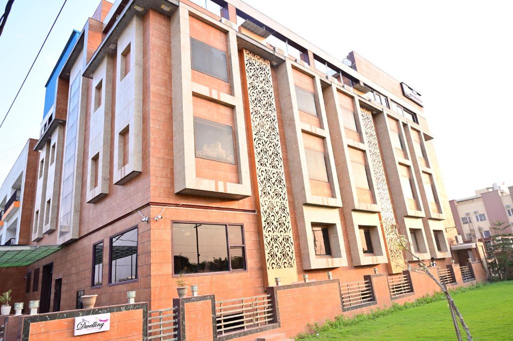 The Dwelling Inn Hotel